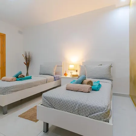 New Spacious Apartment 3Bdr 2 Bth Bugibba St. Paul's Bay Exterior photo