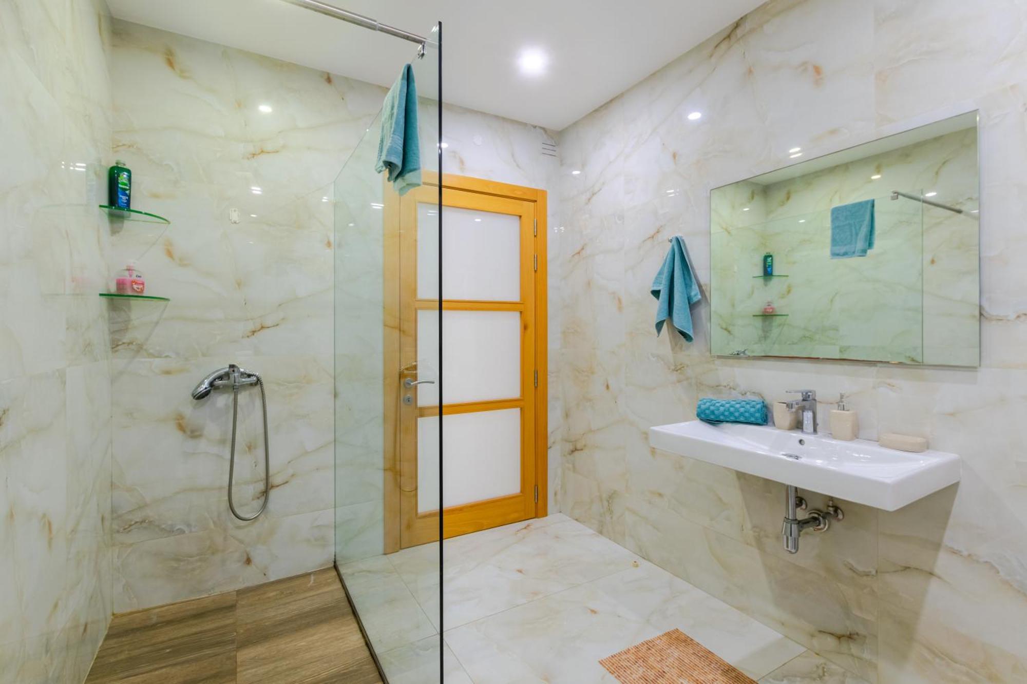 New Spacious 3bdr 2 Bth Bugibba St. Paul's Bay