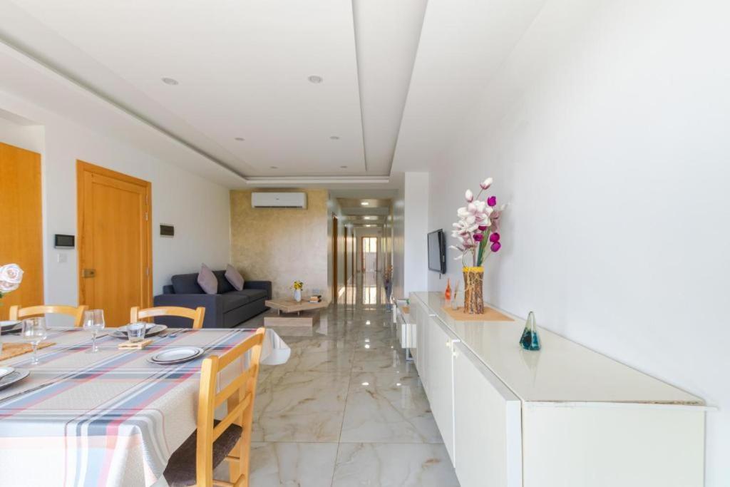Lägenhet New Spacious 3bdr 2 Bth Bugibba St. Paul's Bay