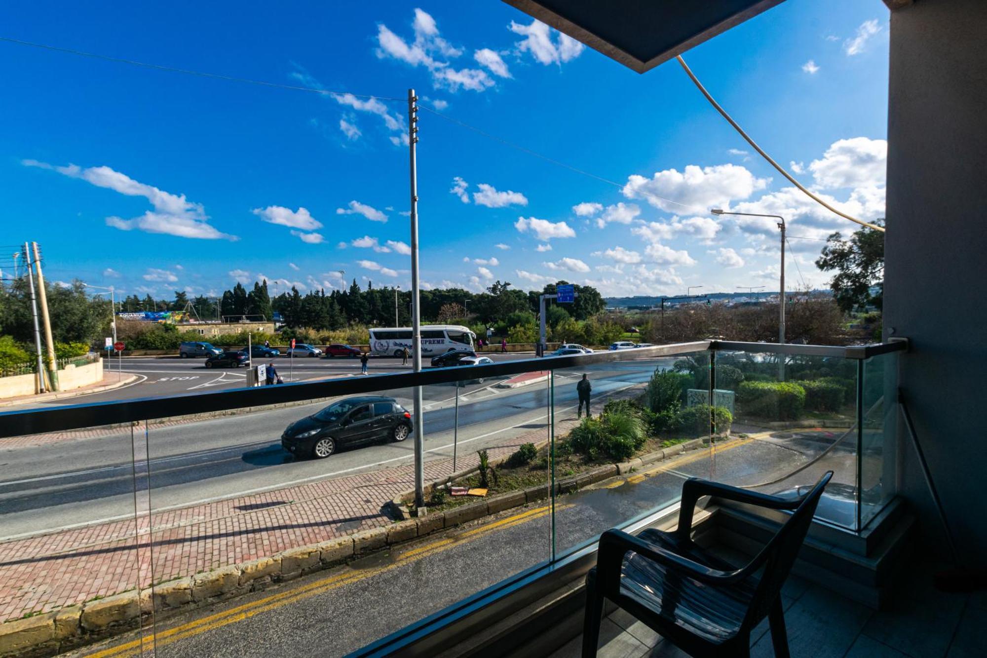 New Spacious 3bdr 2 Bth Bugibba * San Pawl il-Baħar
