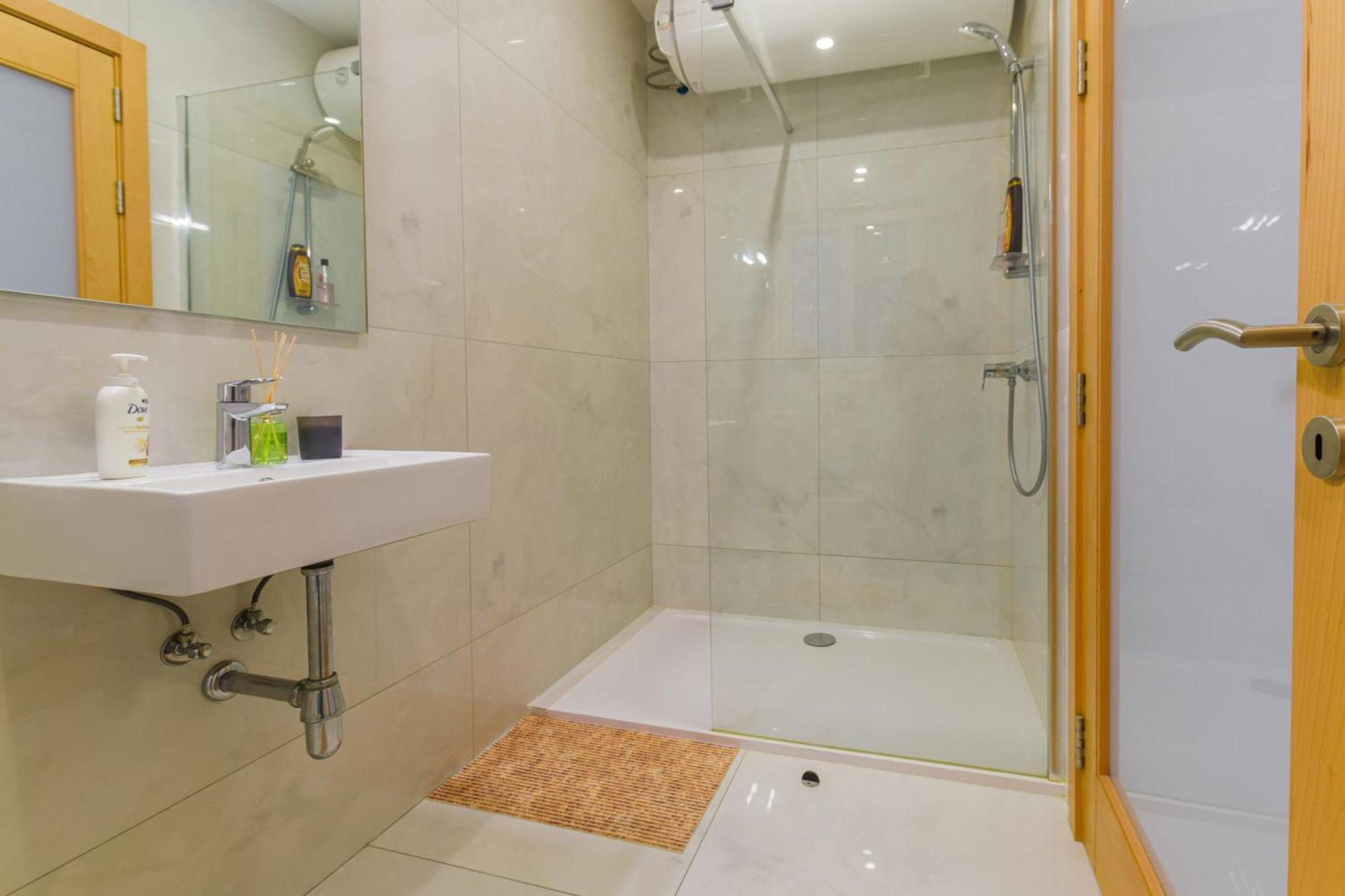 公寓 New Spacious 3bdr 2 Bth Bugibba